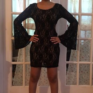 Little black dress/ long disco sleeve